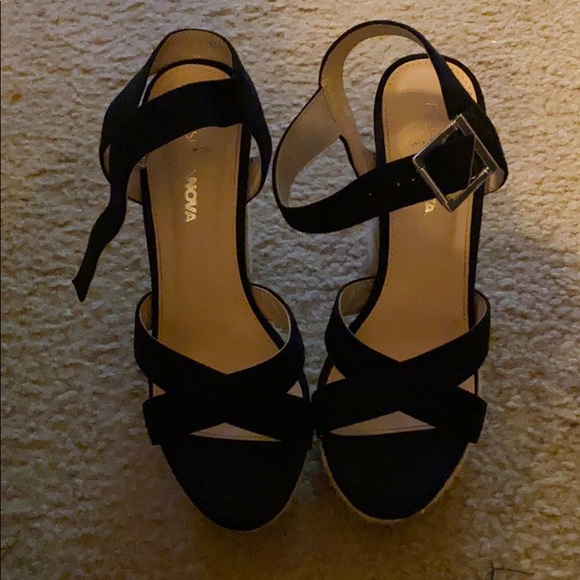 strappy platform heel - Picture 6 of 6